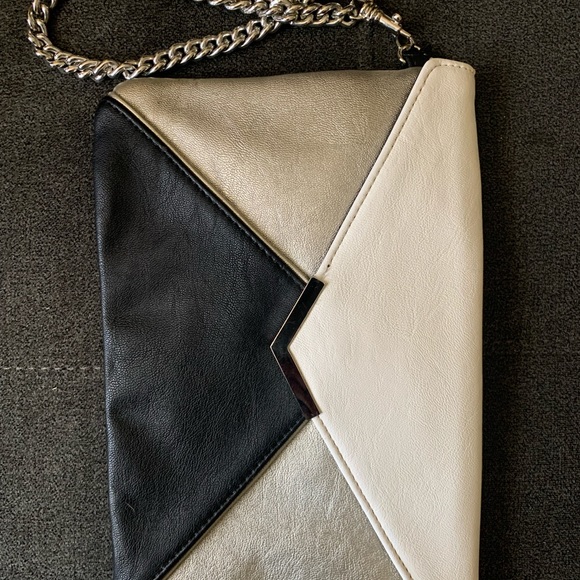 Express brand clutch - Picture 2 of 3